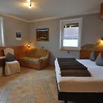 Blumenbach Konukevi 4*