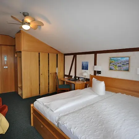 Blumenbach Gasthof 4*
