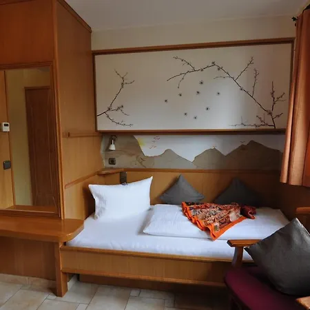 Blumenbach 4* 柏林