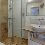 Blumenbach בית הארחה 4*